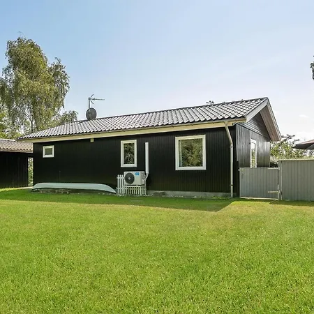 Two-bedroom Haderslev With A Fireplace 05