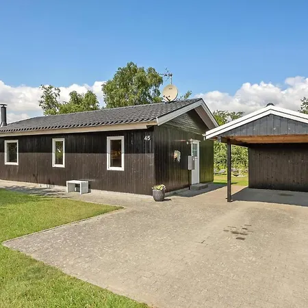 Two-bedroom Haderslev With A Fireplace 05